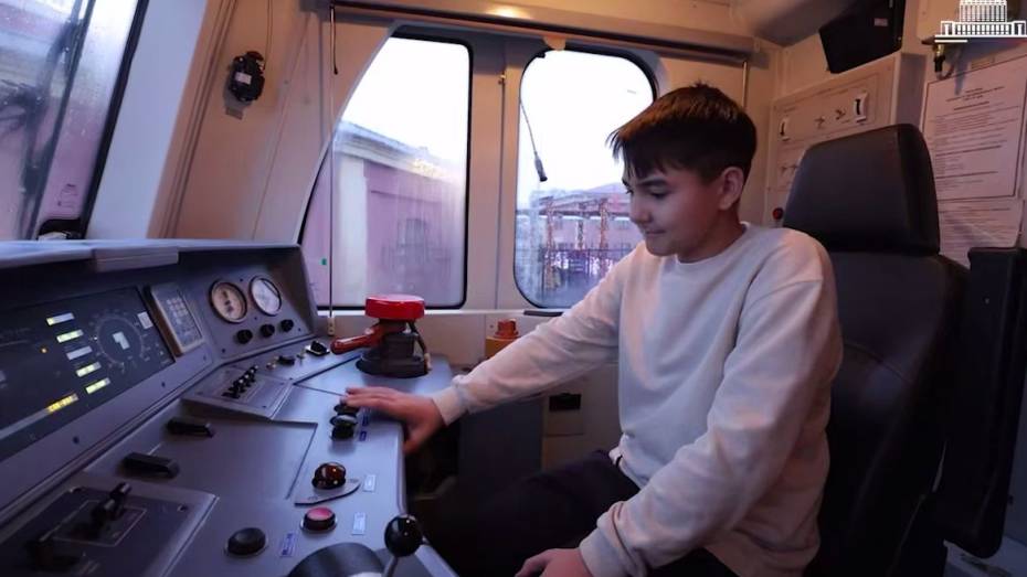 Вице-премьер правительства РФ Виталий Савельев исполнил мечту 11-летнего мальчика из Воронежа