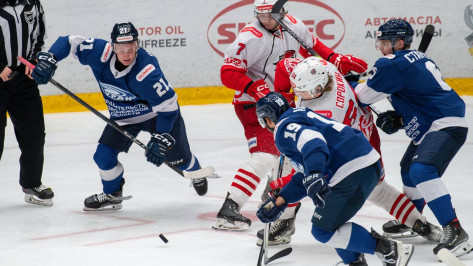 Воронежский ХК «Буран» дома проиграл «Ростову» со счетом 4:5