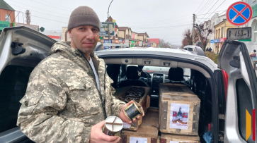 Волонтеры острогожского села Петропавловка передали бойцам СВО более 1 тыс окопных свечей