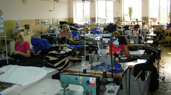 Воронежская швейная фабрика выпустит больше одежды для военных с помощью нацпроекта
