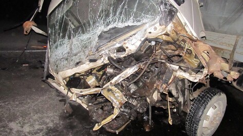 В Воронежской области столкнулись три машины: два человека умерли, трое ранены
