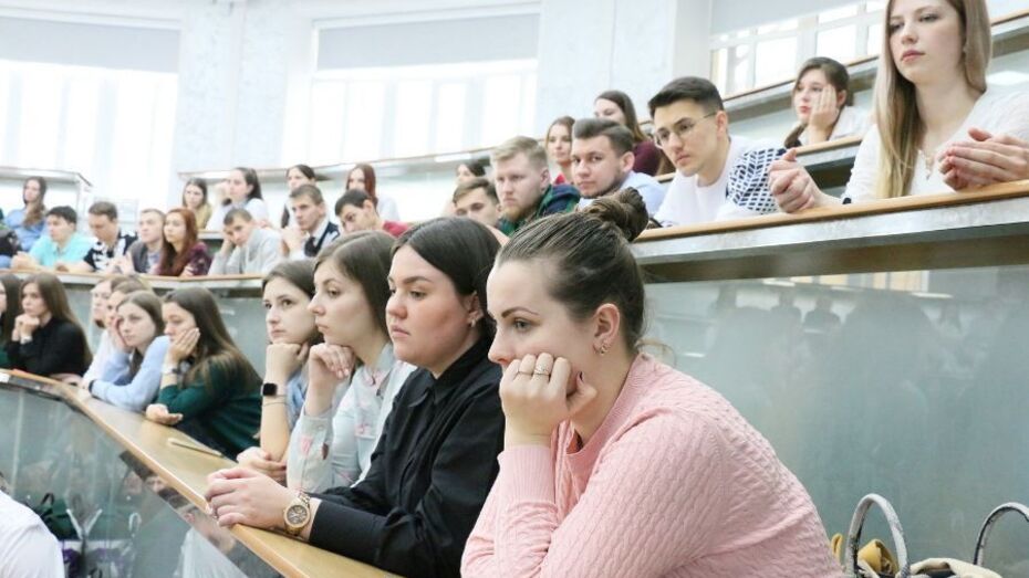 Депутаты провели «Парламентский урок» для студентов Воронежской медакадемии