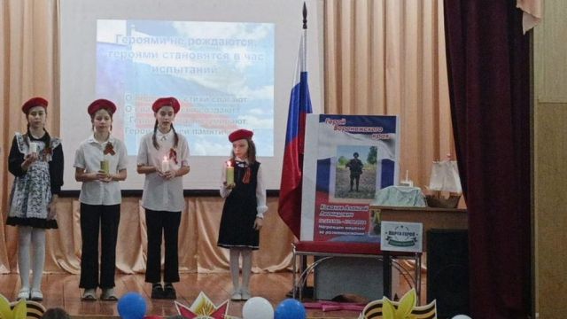 В россошанской сельской школе открыли парту героя – участника СВО