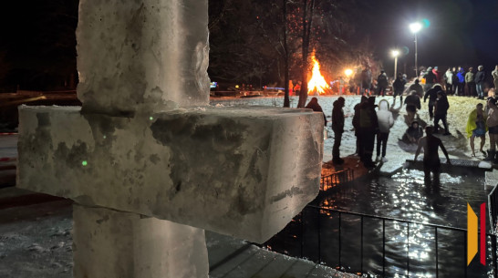 В Рамонском районе более 1 тыс человек окунулись в крещенские купели