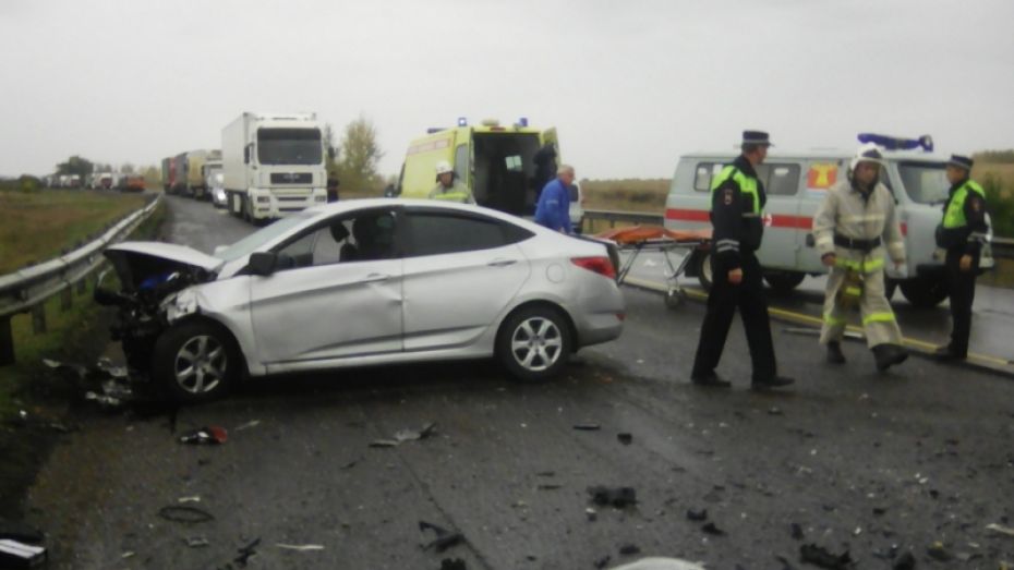 ДТП с 4 пострадавшими в Воронежской области спровоцировало на М4 пробку в 15 км