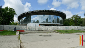 В центре Воронежа загорелась кровля реконструируемого цирка