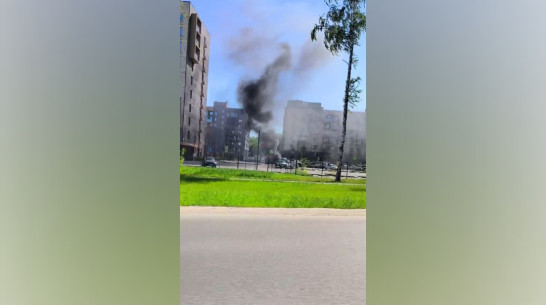 Столб черного дыма в Ямном под Воронежем сняли на видео