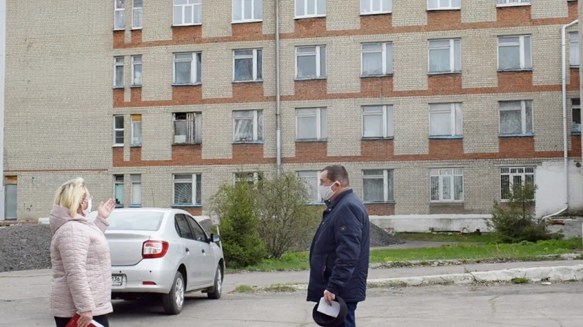 Богучарская районная больница. Молельный дом у больницы. Главный врач больницы электроника воронеж фото. Больница пгт грибановский. Грибановская црб.