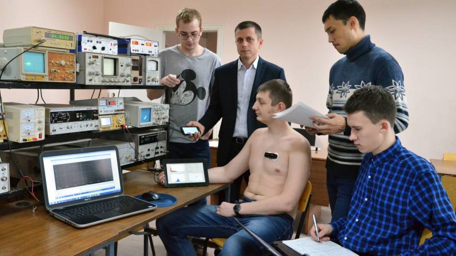 Ученые Воронежского опорного университета создали гаджет для диагностики состояния человека