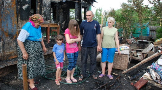 В Кантемировке многодетная семья в результате пожара лишилась крыши над головой