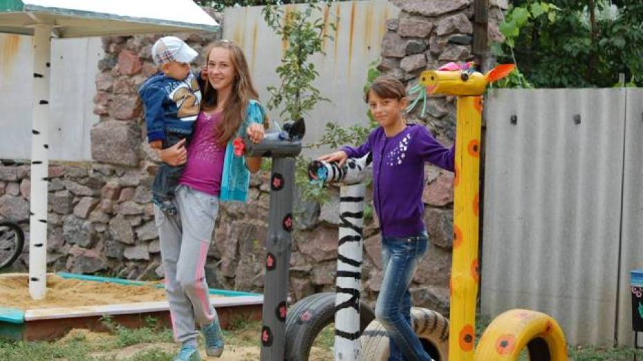 Россошанская детская площадка признана одной из лучших в области