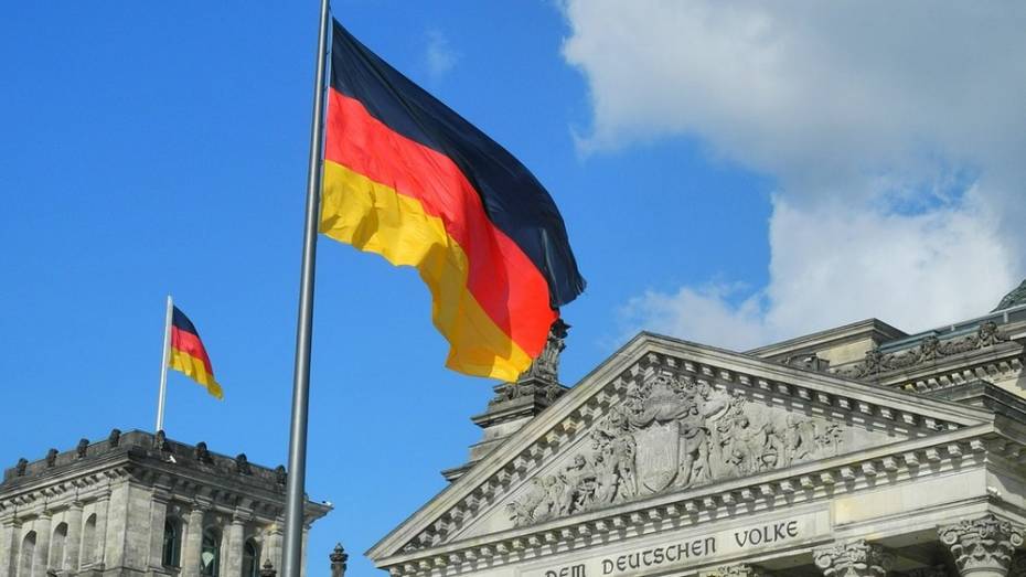 Власти Германии сократят ограничения на высылку иностранцев