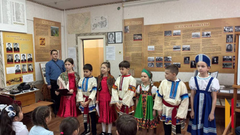 В семилукском селе Землянск провели краеведческую встречу «Веков связующая нить»