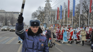 На новогодних праздниках Воронежской области поработают 2,3 тыс полицейских
