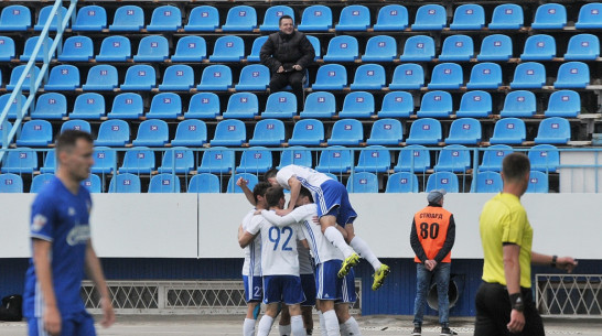 «Нужен местный специалист». Какому тренеру доверить воронежский «Факел»