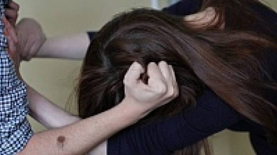 Проживающая в Рамонском районе гражданка Молдавии заявила в полицию о том, что ее пытался изнасиловать приезжий из Узбекистана