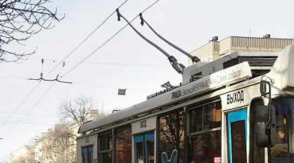 Пенсионерке зажало голову дверью троллейбуса в Воронеже