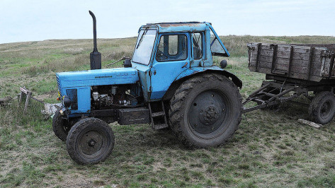 Жителя Воронежской области обманули на 308 тыс рублей при покупке трактора