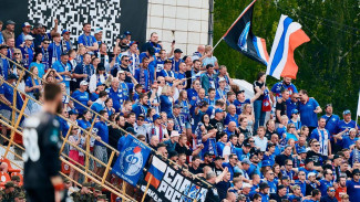 Губернатор Александр Гусев поздравил болельщиков воронежского «Факела» с первой победой в новом сезоне