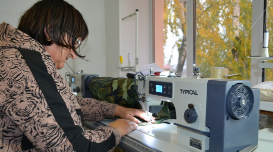 Бутурлиновскому цеху по пошиву одежды для участников СВО передали новые швейные машины