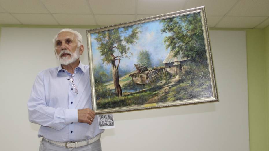 Московский художник передал в дар новохоперскому музею 7 своих картин