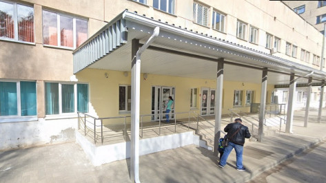 Больница в Воронеже осталась без воды из-за аварии