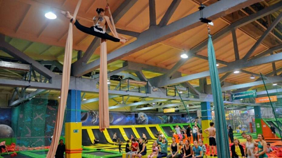 Воронежцев позвали на фестиваль воздушной гимнастики