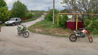 Два воронежских подростка на мотоциклах устроили ДТП и попали в больницу
