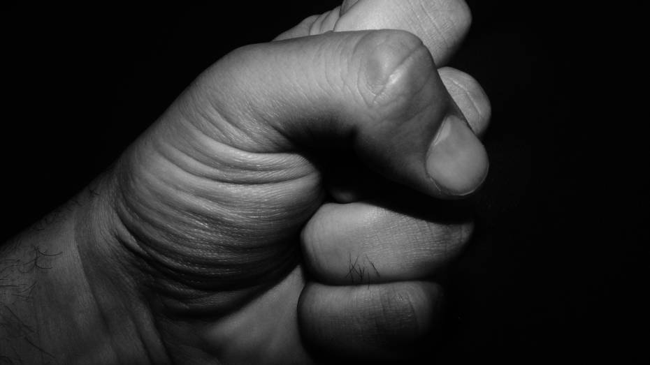 Федерация лыжных гонок России вынесла вердикт по драке воронежского тренера с подопечным