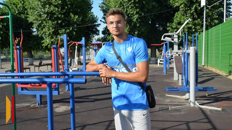 «Парня Бог поцеловал»: как 18-летний воронежец побил рекорды России и Европы в беге