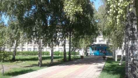 Выигравшая 506 млн рублей жительница Воронежской области помогла с ремонтом школе