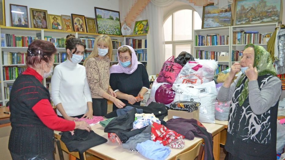 В Лисках открыли пункты приема гуманитарной помощи эвакуированным из Донбасса