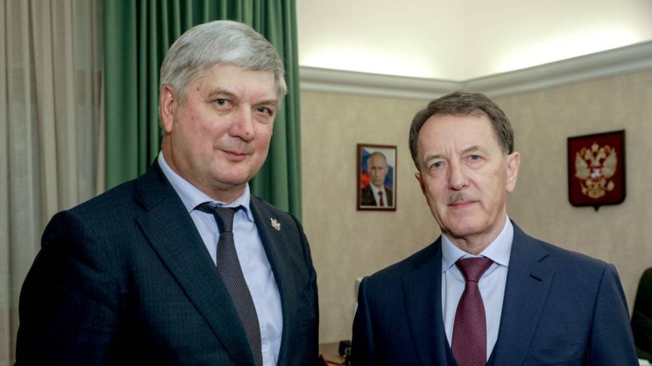 Воронежский губернатор поздравил с днем рождения зампреда Госдумы Алексея Гордеева