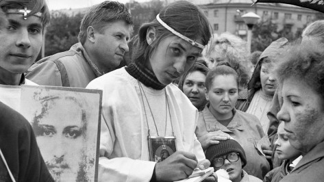 Воронеж 90-х. Как взрослые и дети попадали в секты