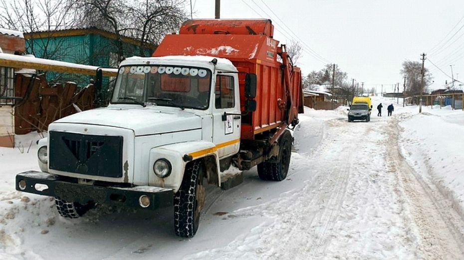 Мусоровоз убил 56-летнего рабочего в Воронежской области