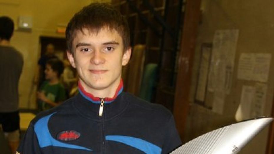 Воронежец Игорь Внуков взял 3 медали первенства России в синхронных прыжках в воду