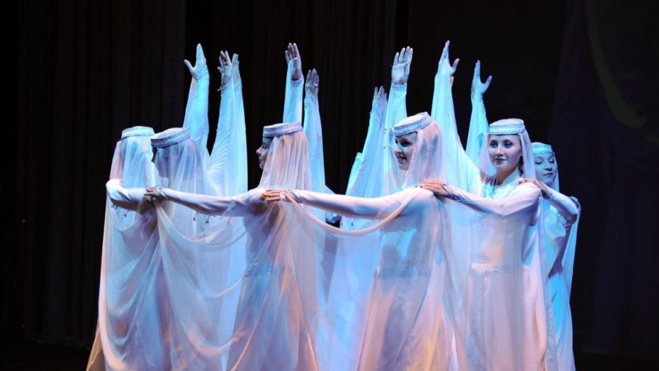 Молодые танцоры из Киргизии и Таджикистана посоревнуются в Воронеже