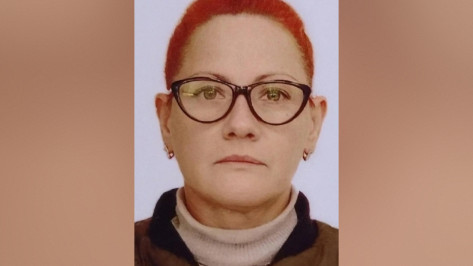 В Воронежской области ищут 47-летнюю рыжеволосую женщину