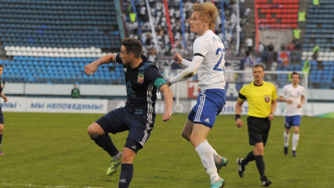 Воронежский «Факел» разгромно проиграл в Новосибирске