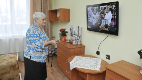 Жители Воронежа и нескольких районов области больше недели смотрят цифровое телевидение
