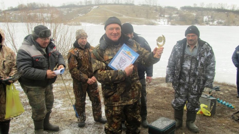 В Семилуксом районе наградили лучших рыбаков