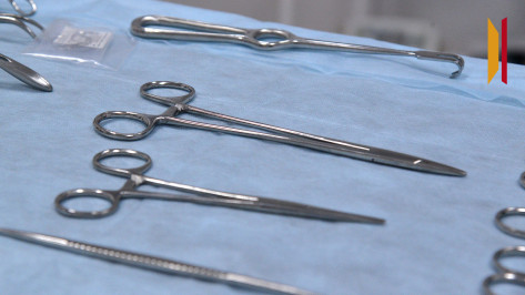 В Воронеже врачи провели сложную операцию на позвоночник неудачно нырнувшему пациенту