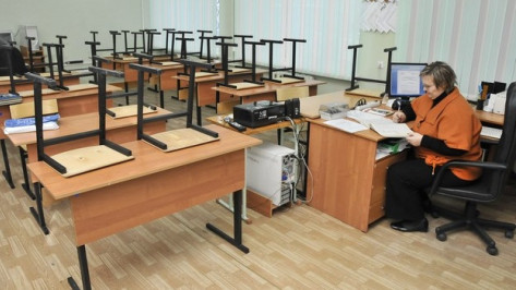 В одиннадцати школах Воронежа и области частично объявлен карантин