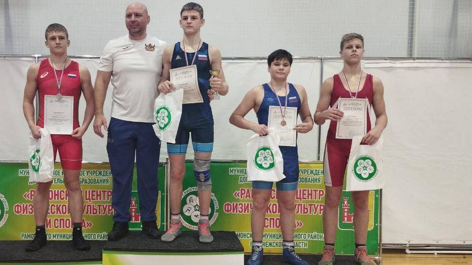 Юный верхнехавский борец взял «бронзу» на открытых областных соревнованиях