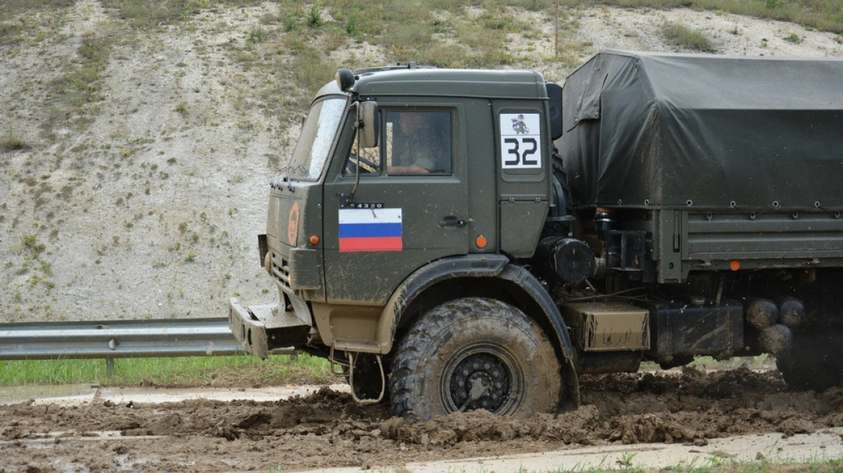 Техник 2022. Военный водитель. Мастера автобронетанковой техники 2022 Острогожск. Военный Автомобилист. Мастер автобронетанковой техники 2022 заезда.