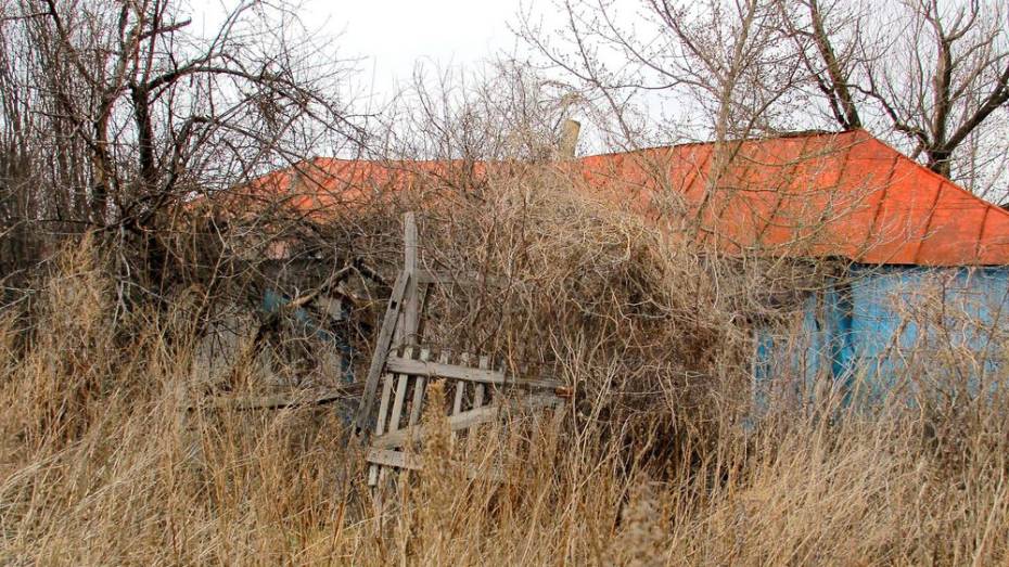 Житель Семилук ответит в суде за фиктивную прописку четырых молдован в разрушенном доме