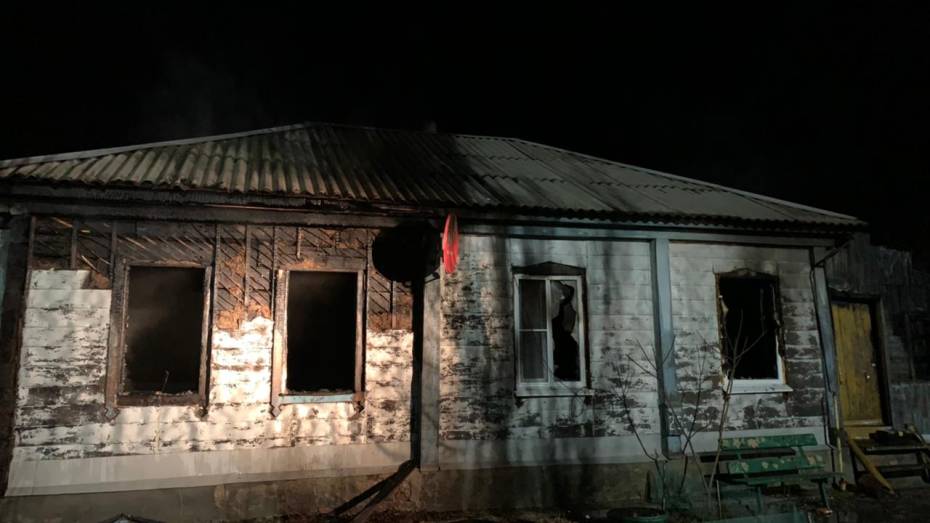 Гибель семьи при пожаре в Воронежской области привела к уголовному делу