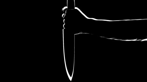 В Воронеже подросток хотел ограбить магазин и угрожал работнице ножом