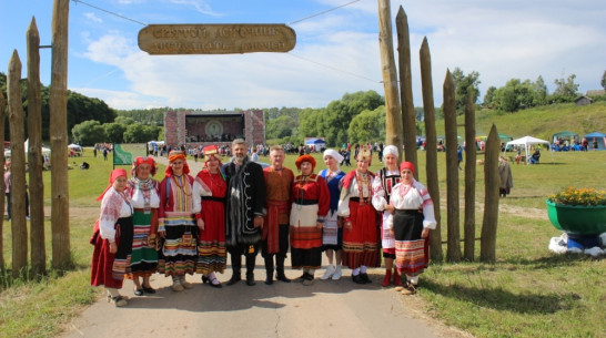 Репьевский фольклорный ансамбль победил на международном фестивале «Двенадцать ключей»