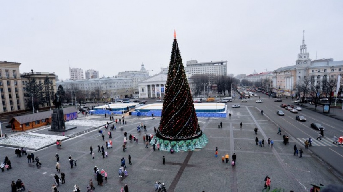 Площадь ленина воронеж фото. Центральная площадь Воронежа. Главная площадь Воронежа. Центр Воронежа площадь. Улица Ленина Воронеж с елкой.